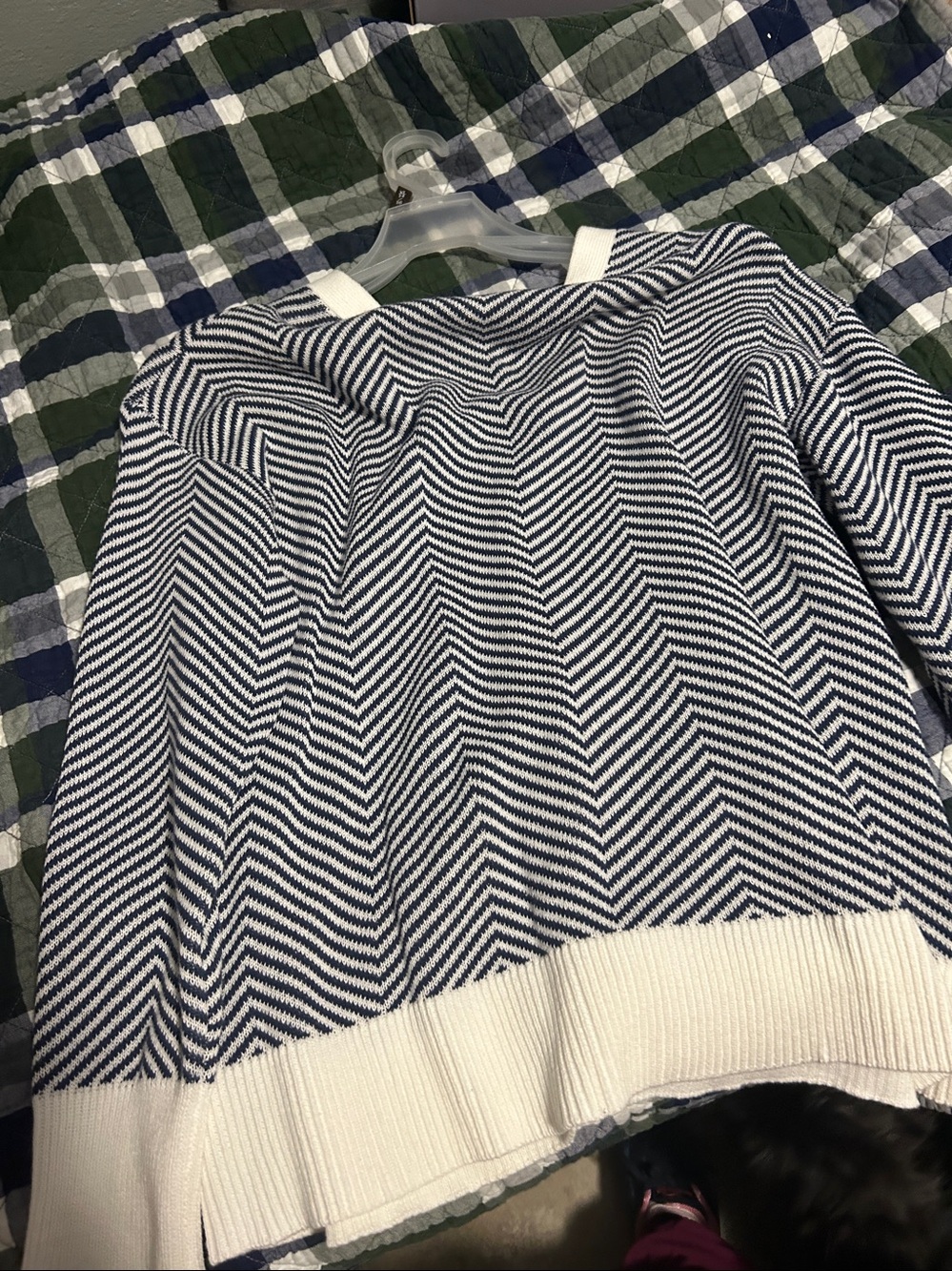 Sweater - Picture 4 of 4